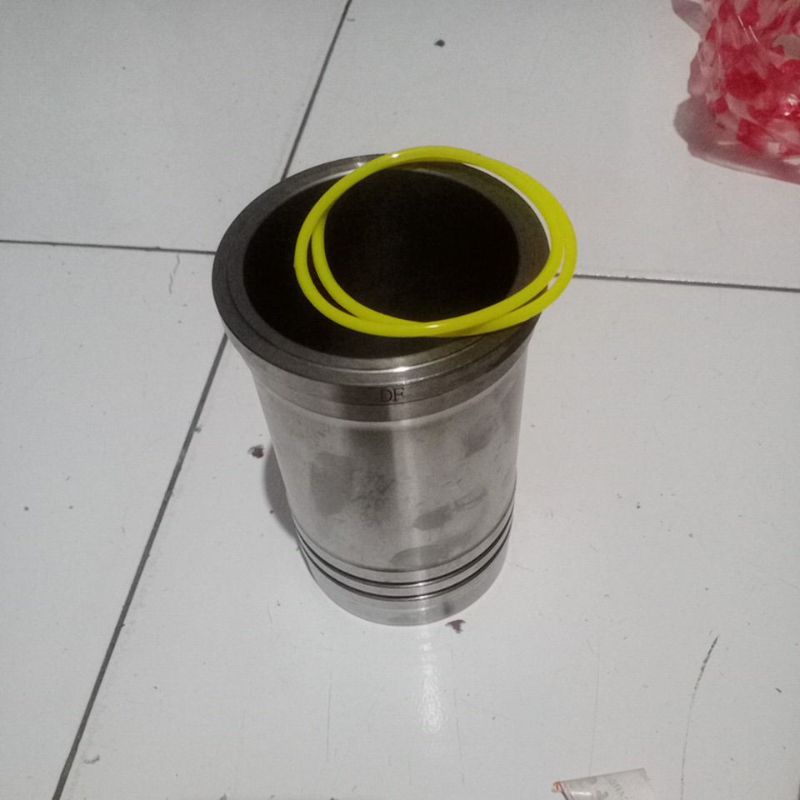 cylinder liner r175 / boring r175 / rumah piston r175