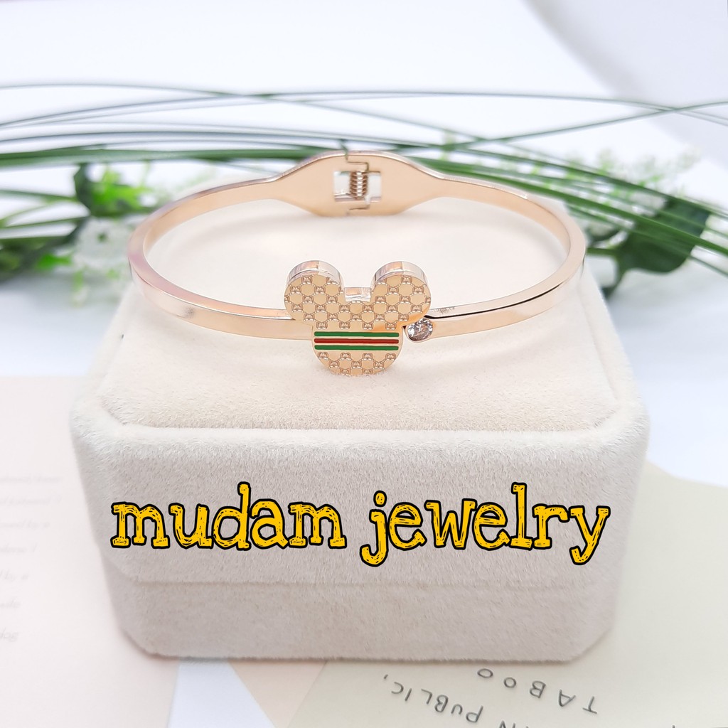 Gelang Bangle Titanium Gc Bentuk Mickey Simpel Tersedia Warna Rose Gold dan Silver