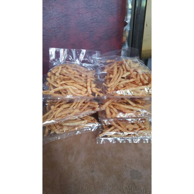 

Stik Bawang Gurih Renyah.