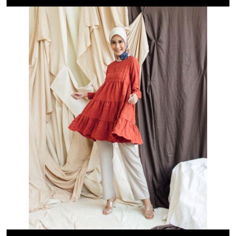 Preloved blouse wearingklamby