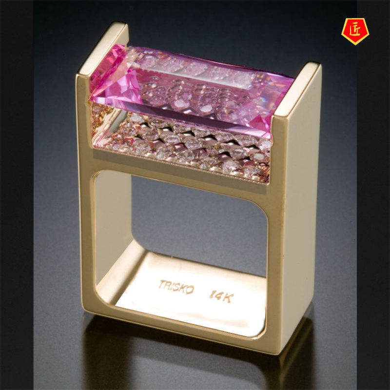 [Ready Stock]Gold Inlaid Pink Diamond Rectangular Ring Creative Design Personality