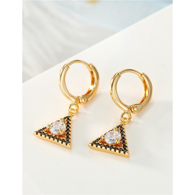 LRC Anting Tusuk Fashion Diamond Triangle Earrings D67286