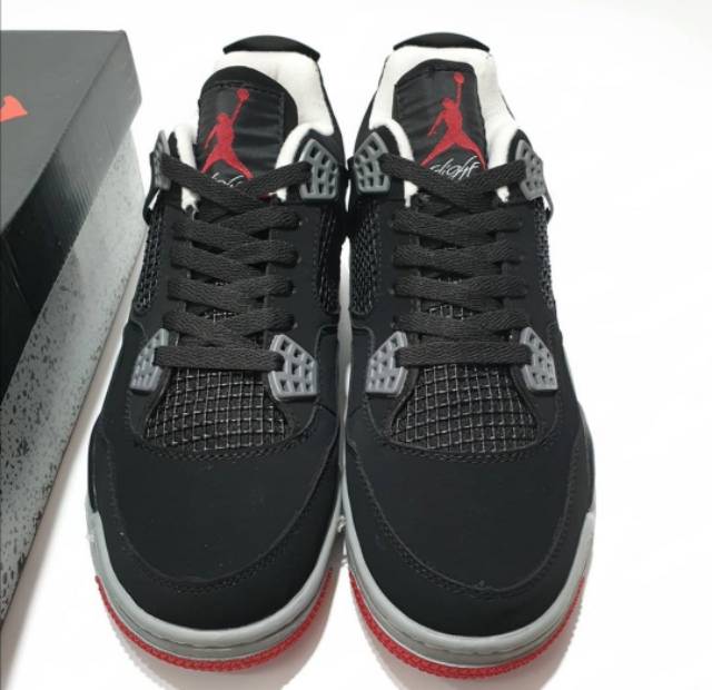 bred 4s 6.5
