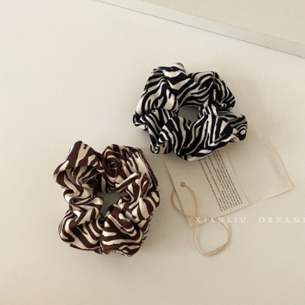 Premium Scrunchie Korea motif Leopard dan Polkadot - Ikat Rambut Korea - Vintage Scrunchie Korean Style