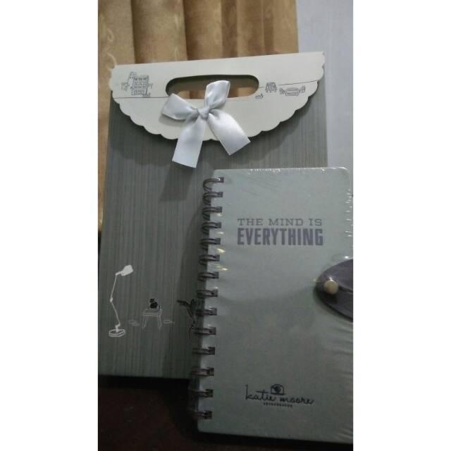 

Simple notebook (FREE PAPER BAG)