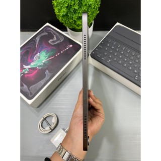 Ipad pro 11 inch 64GB only wifi (2018) + Smartkeyboard