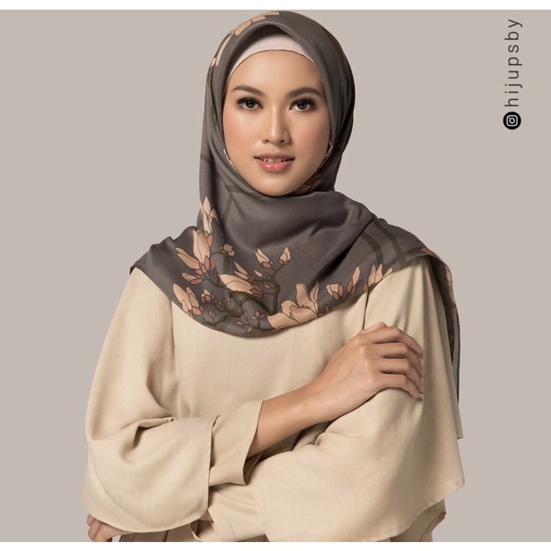 Jana Scarf Kamiidea /BUTTONSCARVES/RIA MIRANDA