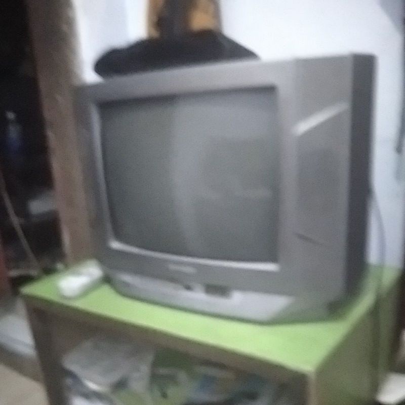 TV Sharp Bekas