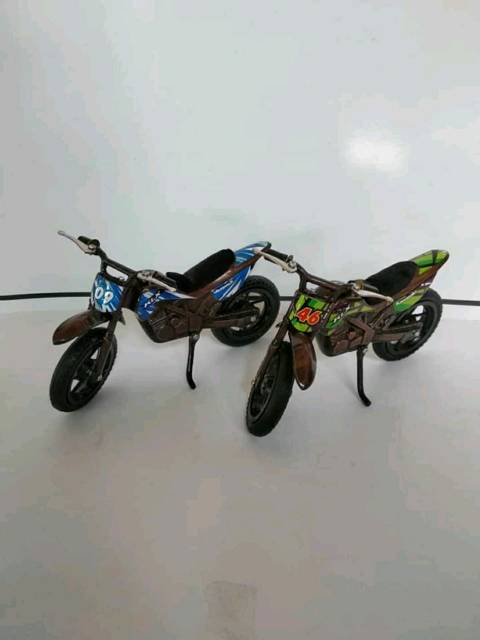 MINIATUR MOTOR BALAP TRAIL BAHAN LOGAM 32x15x7 cm - PAJANGAN DEKORASI RUMAH - MAINAN ANAK MURAH