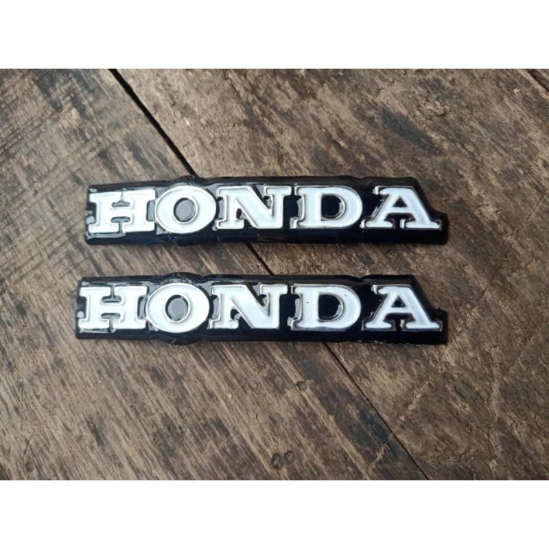 Emblem Tangki Honda CB 125 Bahan Plat Bagus