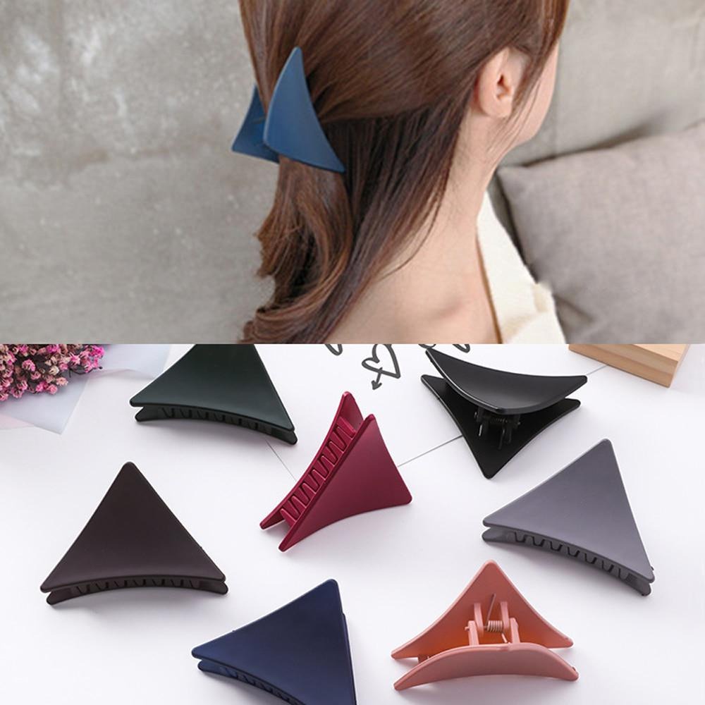 JEDAI DOFF Model Segitiga Gepeng 7cm - Jepit Rambut Salon Korea Triangle Matte Hair Claw Clips