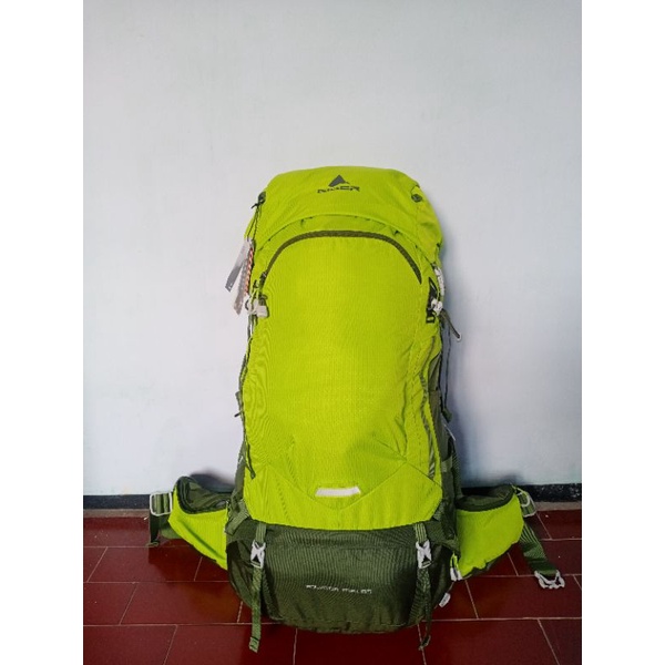 Carrier eige* equator trek 65l lime second ada tag