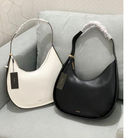 Ditunggu TAS SHOULDER BAG WANITA / TAS SHOULDER PEDRO / TAS PEDRO / TAS WANITA / TAS BRANDED IMPORT