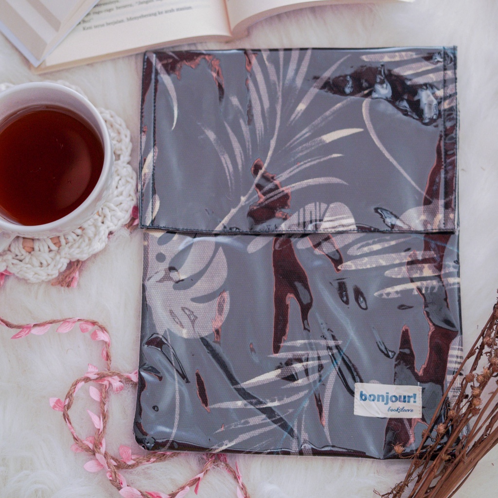 

Booksleeve Waterproof : BLACK AMAIA