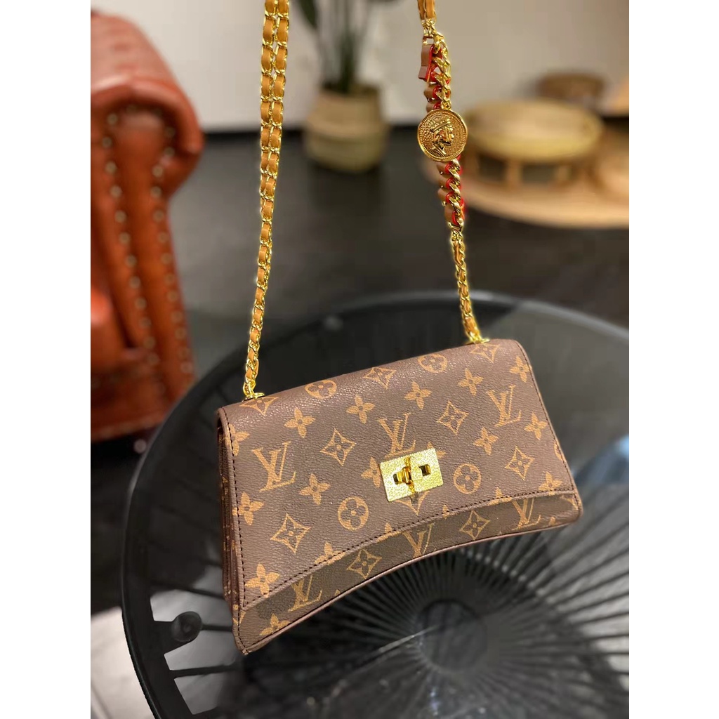 Original (with box) LV/Louis Vuitton menggunakan tas jam pasir koin emas messenger bag