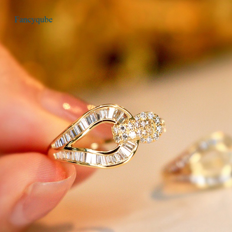 Fancyqube Cincin Emas 18k Desain Geometri Tapal Kuda Hias Kristal Zircon Berkilau Untuk Wanita