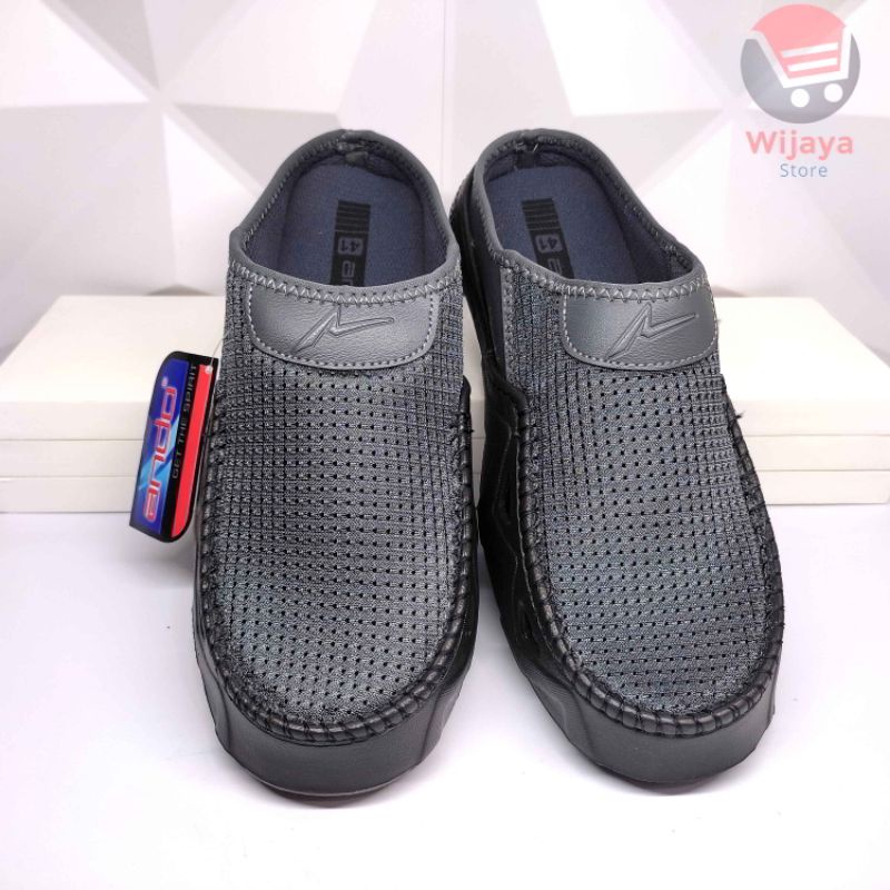 Sepatu Sandal Slop Pria ANDO Kenyamanan Maksimal dengan Desain yang Minimalis SANDRO ROBBERY