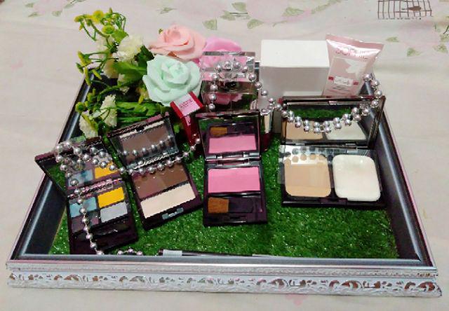 Isi 4 Kotak Hantaran Pakai Kaki Warna Puih Silver Pakai Kaki Seserahan Mahar