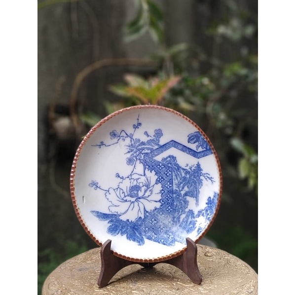 Piring Keramik Antik