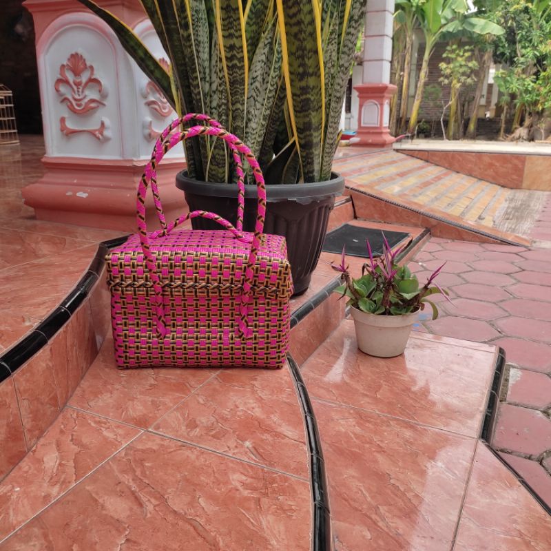 tas anyam jally set tutup