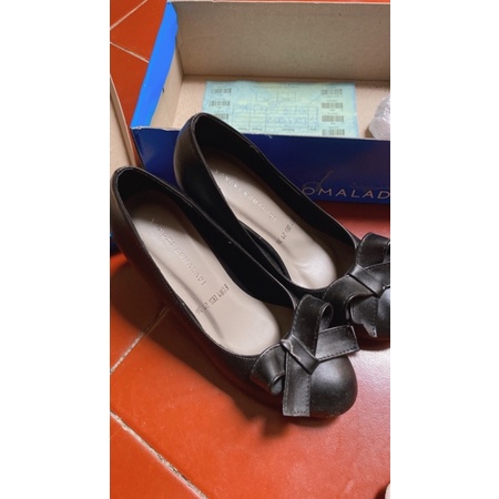 Sepatu Yongki Komaladi