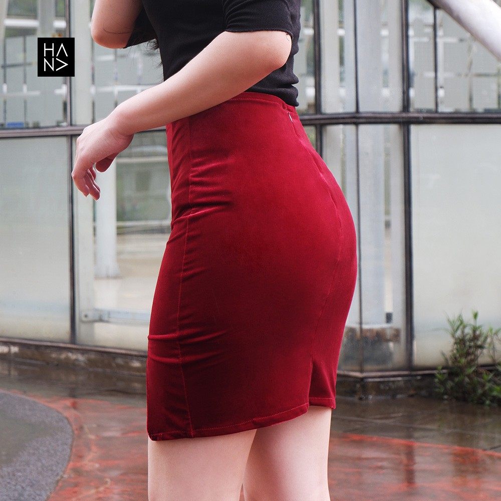 HanaFashion JKT - Hyuna Mini Velvet Skirt Rok Wanita - SK071-MAROON