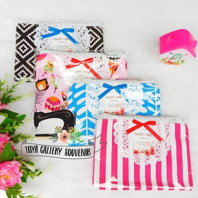 Pouch kanvas / pouch souvenir