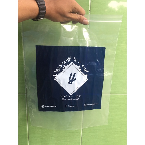 

Sablon Plastik PE KLIP BENING 30x40cm FREE DESIGN