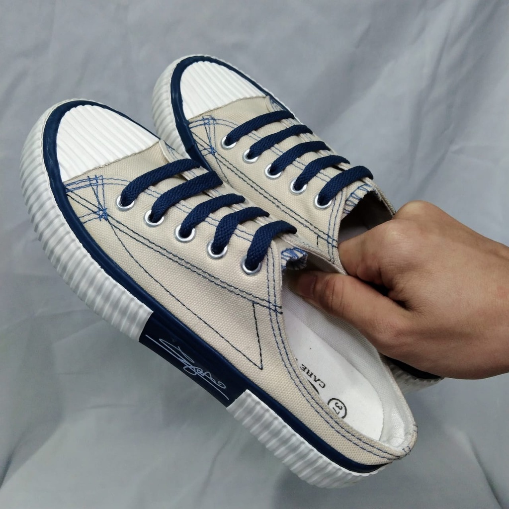 AND / sepatu sepatu wanita import fashion terlaris sepatu canvas wanita import / Sepatu Sneakers Tali Wanita Import Korea - Sepatu Import Sneakers Wanita / Sepatu Sneakers canvas Tali wanita Helio Korean Style Import New Outxide / SPT-10