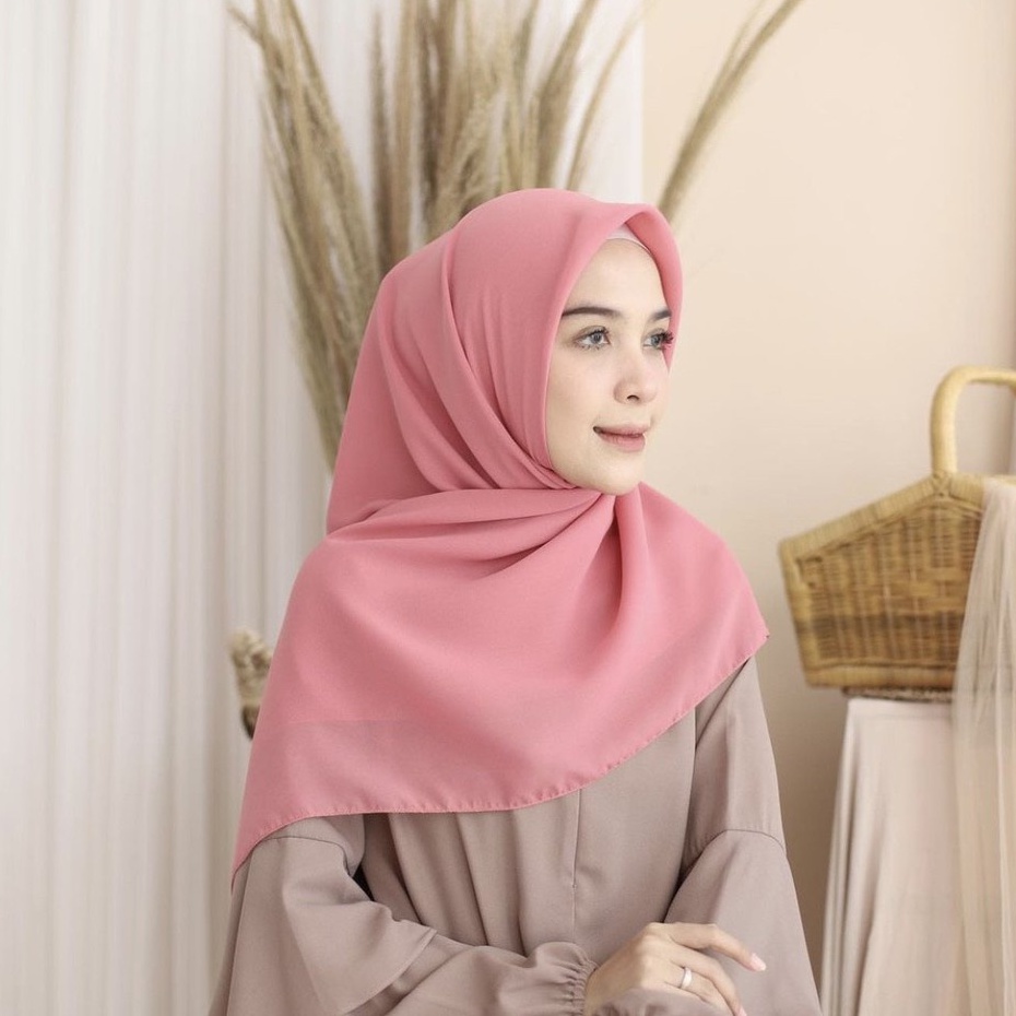 BELLA SQUARE HIJAB SEGIEMPAT 