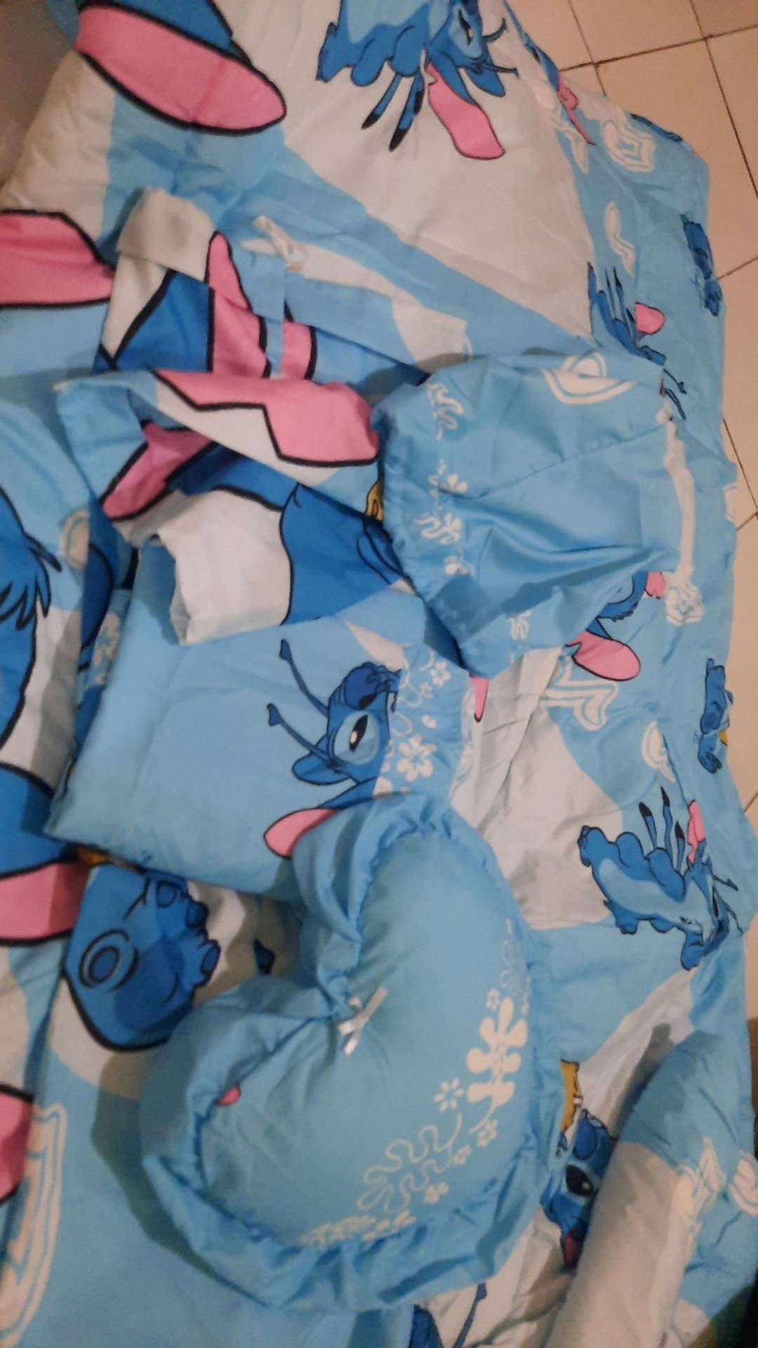 Bed Cover Lady Rose Ukuran King  Stich Guitar / Stitch Guitar