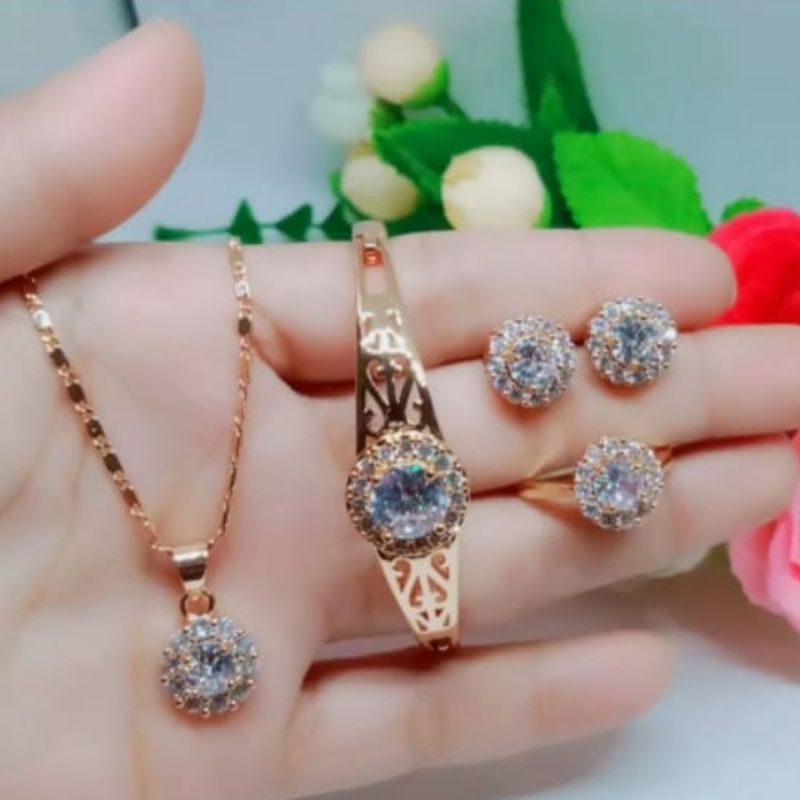 Perhiasan 1 set wanita dewasa 08