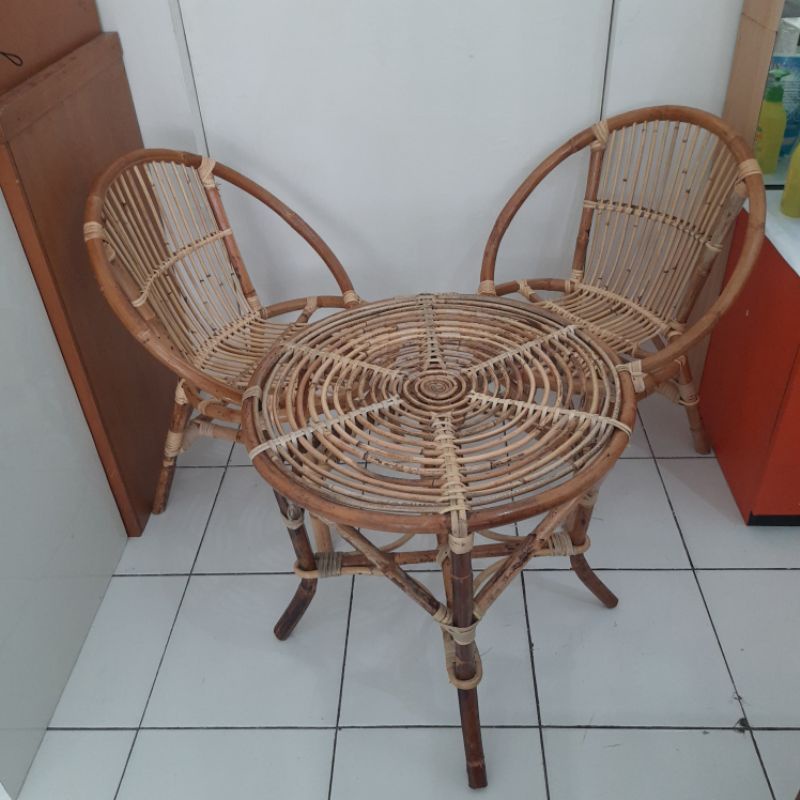 Set kursi Rotan Bulat 2 Kursi 1 Meja