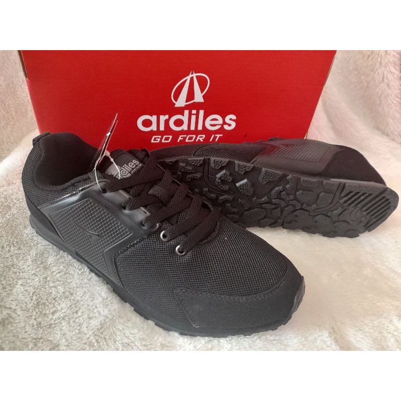 Sepatu sekolah hitam sneakers remaja laki-laki pria ARDILES ISAAC, GRAMLIN, NOWALL
