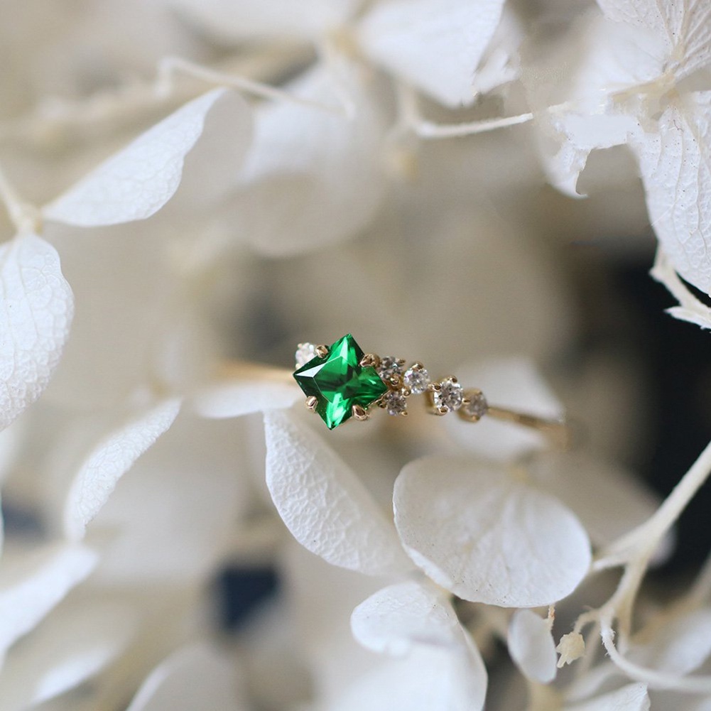 Hu Hu Hu Hu Hu Alat Bantu Pasang Kacamata♡ Cincin Batu Emerald Imitasi Untuk Wanita