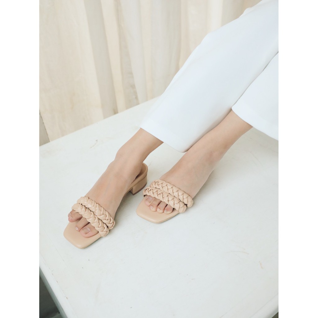 Radwah - Braid Leather Sandal - Sandal Wanita