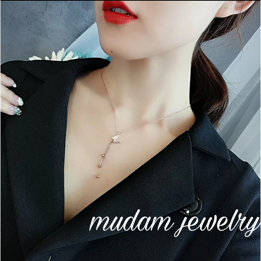 Kalung Titanium Kupu-Kupu Dengan 3 Bandul Bola Tersedia Warna Rose Gold, Gold dan Silver