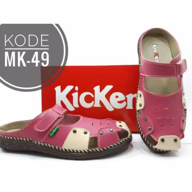 SEPATU SANDAL WANITA KICKERS