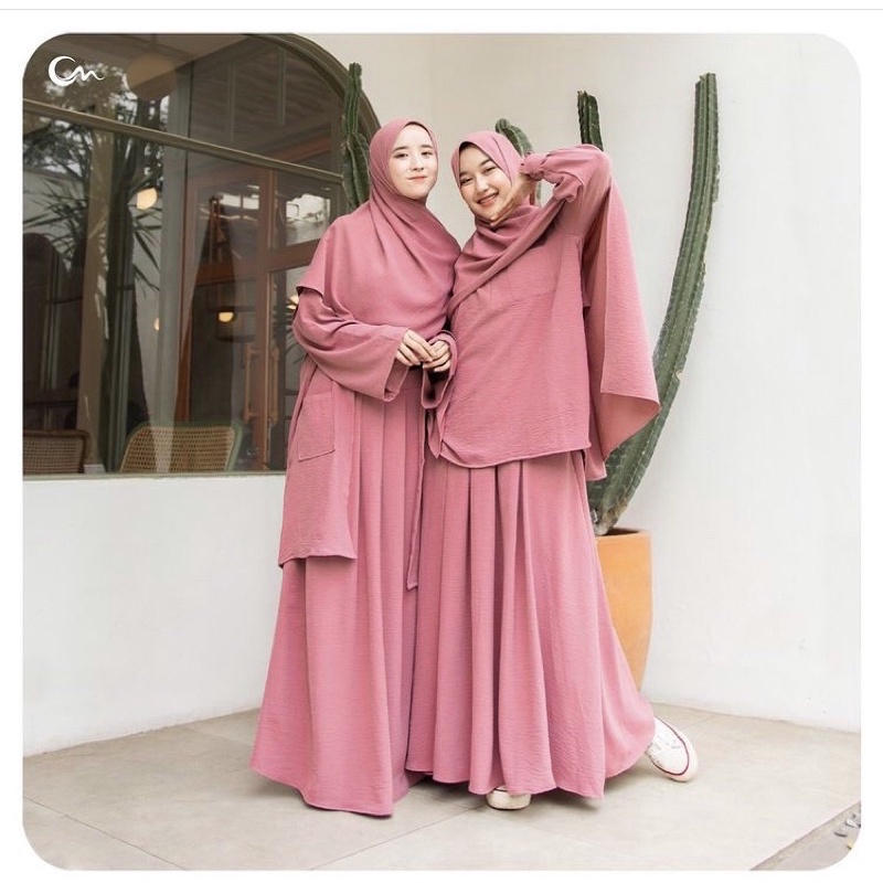 Kamila set by cover me id