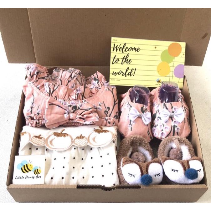 

Hampers bayi cewek /hampers newborn /kado bayi /kado lahiran 0-6bln