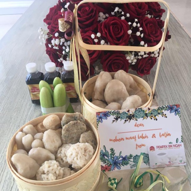 

Hampers Rantang isi paket 4