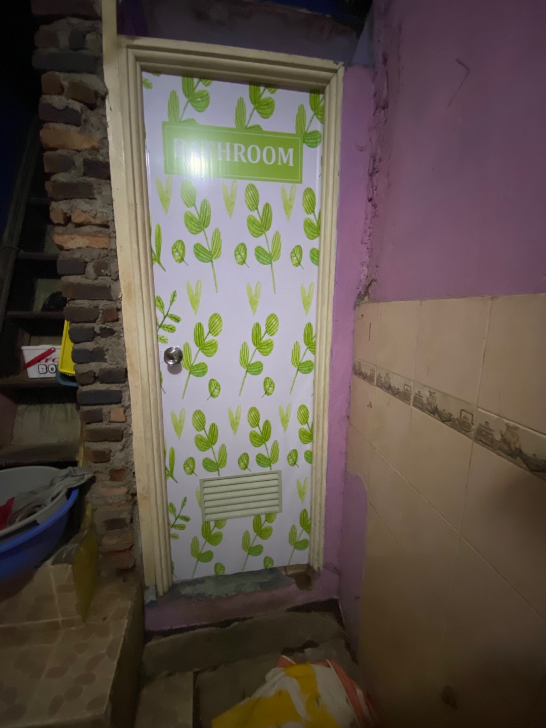 Stiker Pintu Kamar Mandi Motif Bunga A8