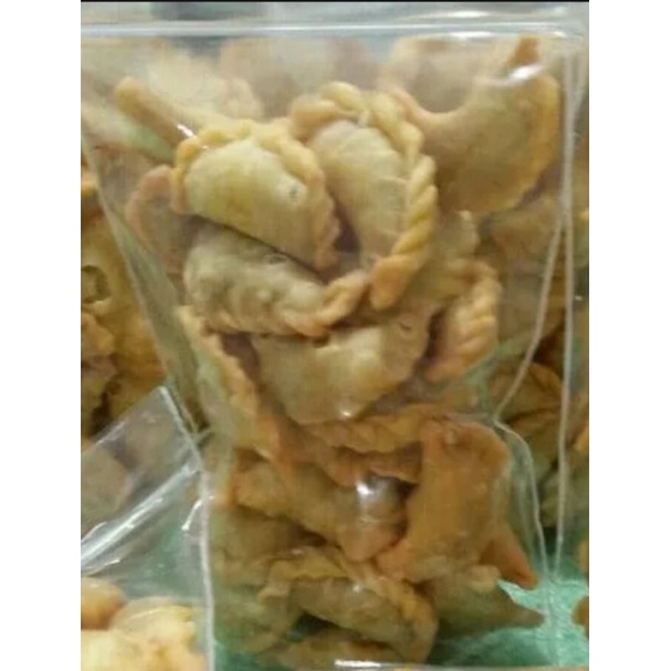 

Pastel Udang ebi khas cirebon