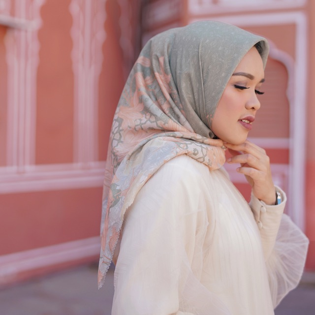 Buttonscarves maharani lime