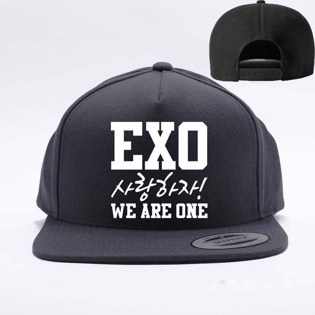 Topi Snapback We Are One Logo