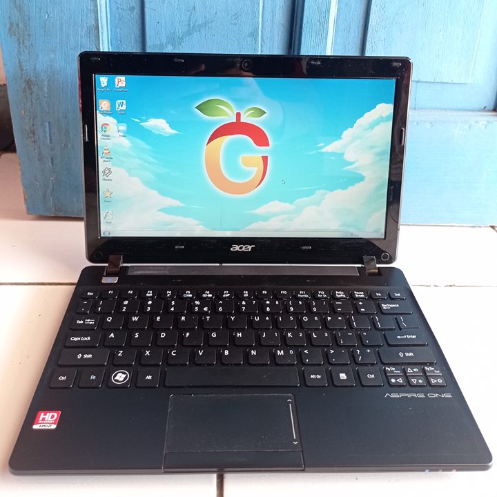 Acer Aspire One 725 Layar 12 Inch HDD 320GB RAM 2GB Netbook Notebook Second Bekas Hitam AMD C70