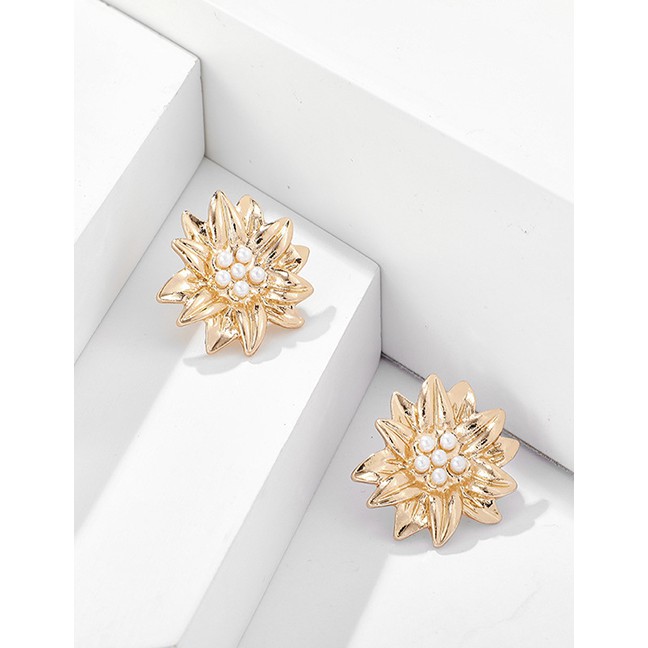 LRC Anting Tusuk Fashion Golden Pearl Flower Earrings D61346