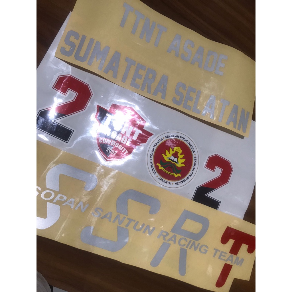 

CUTTING STIKER CUSTOM UKURAN KECIL