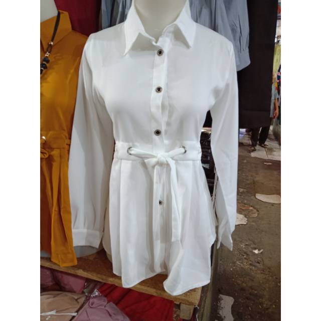 Blus Putih