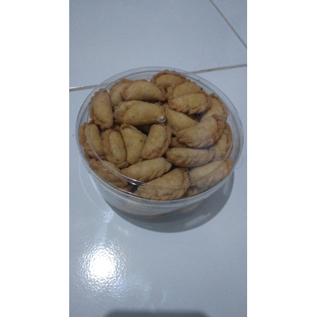 

Kue kering Pastel Abon